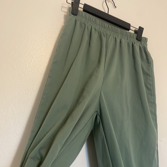 Seafoam Green 2 Piece Short Sleeve Cropped High Rise Jogger Set - Picture 6 of 14